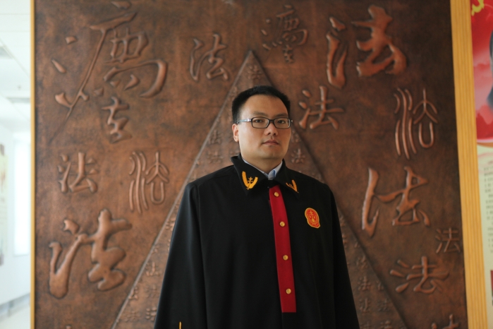 工作生活照-棗莊中院李帥3